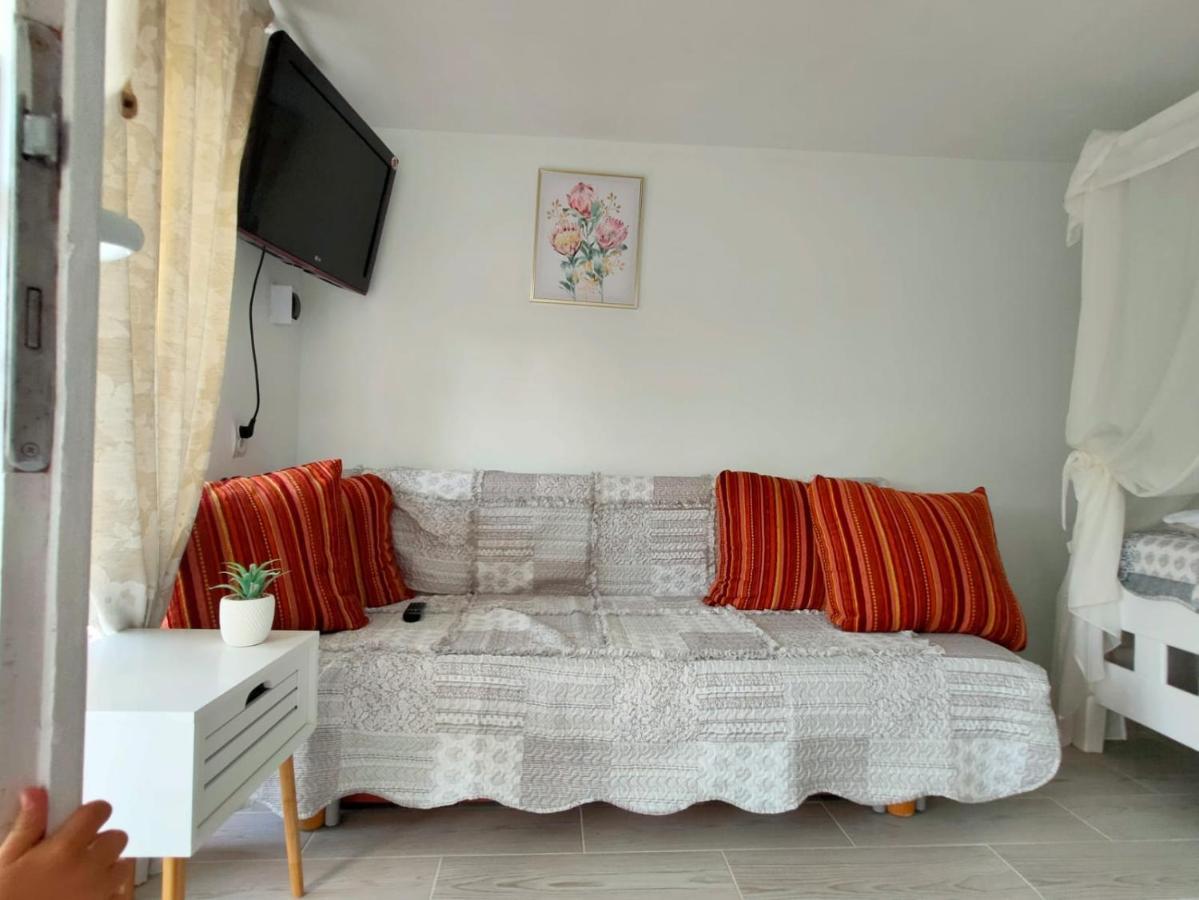 Casutele Verzi Din Camping Ocnele Mari