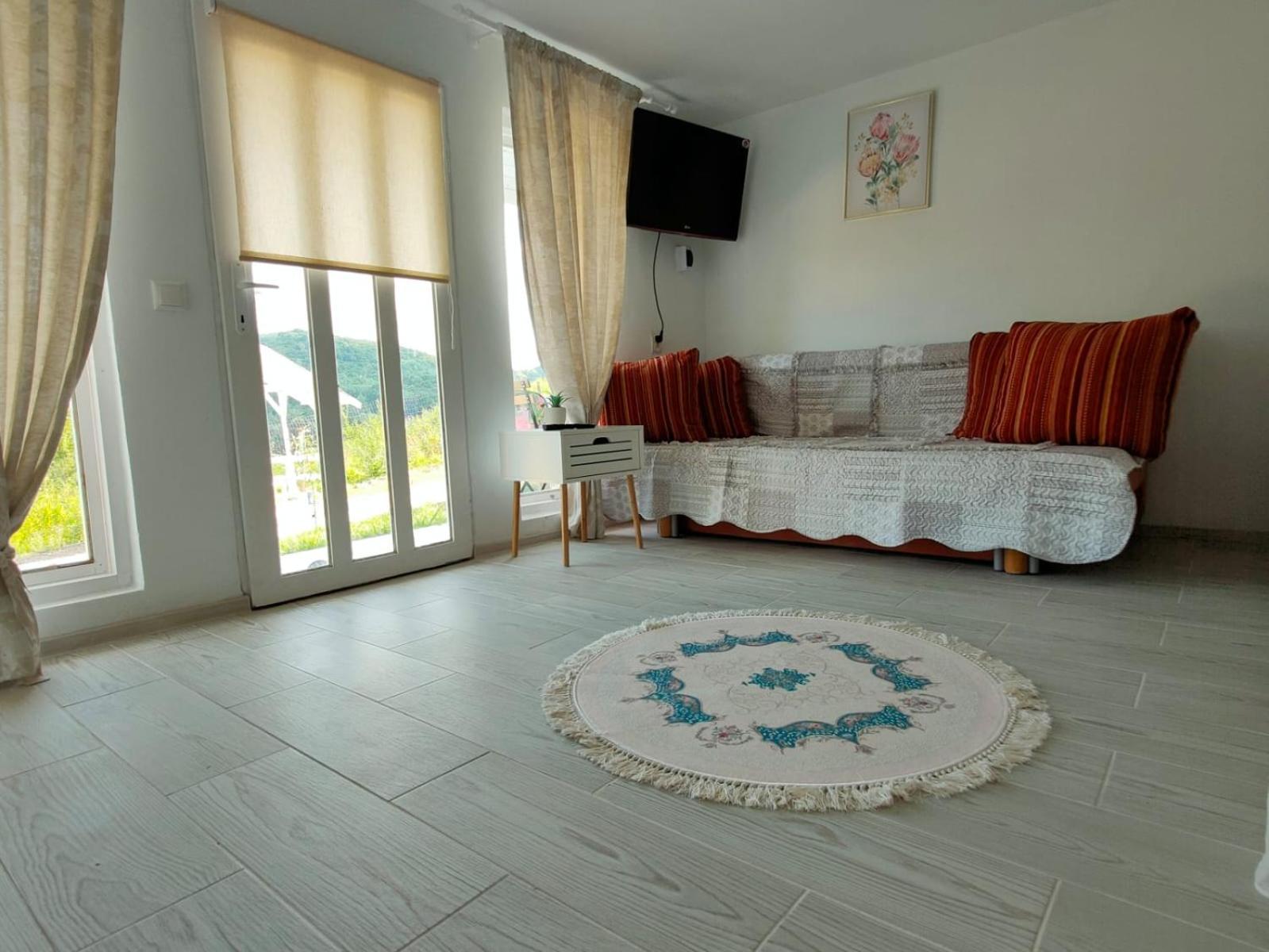 Camping Casutele Verzi Din